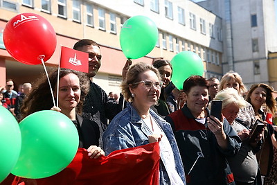 Парад ретро и современной техники МАЗ прошел на заводах холдинга в честь 80-летия предприятия