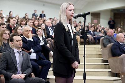 Хоменко: молодежь должна прочувствовать, что непосредственно участвует в строительстве государства