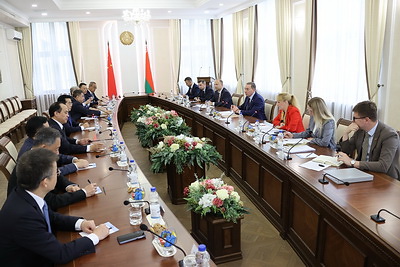 Снопков обсудил на встрече с руководством компании China Merchants Group сотрудничество Беларуси и Китая