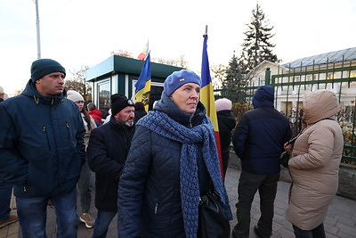 Граждане Молдовы из Курской области проголосовали во втором туре выборов президента в Минске