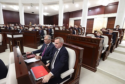 В Минске проходит заседание десятой сессии Палаты представителей