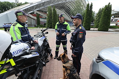 МВД и МЧС провели совместные учения в Летнем амфитеатре в Витебске