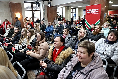 \"Знаковая встреча\" проходит в Пинске на \"Марафоне единства\"