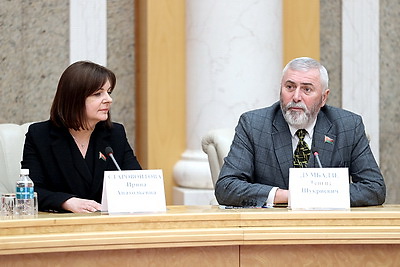 В Национальной библиотеке прошла презентация издания Эмиля Насирли \"Гейдар Алиев. 100 мгновений жизни\"