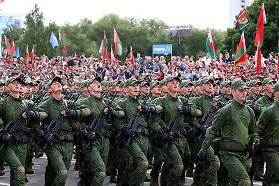 Военный парад в честь Дня Независимости прошел в Минске