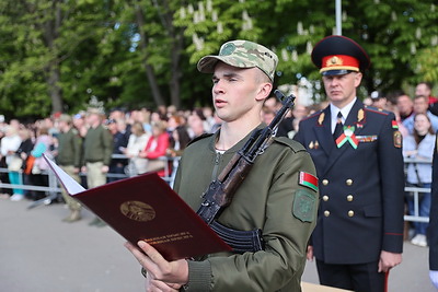 Торжественный ритуал принятия военной присяги прошел в войсковой части 5448
