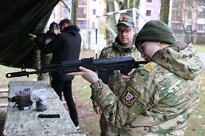 Витебские школьники побывали в войсковой части 5524