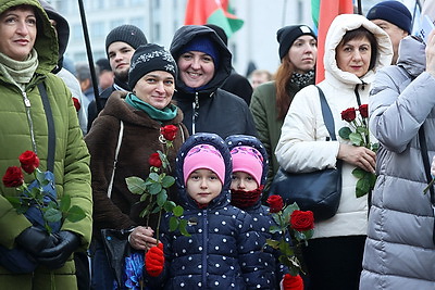 Возложение цветов к памятнику Ленина состоялось на площади Независимости в Минске