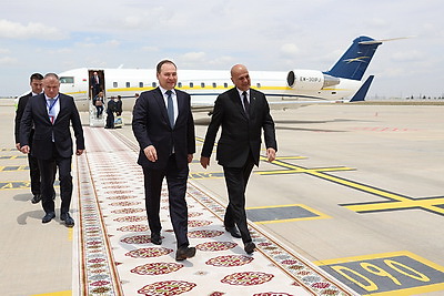 Головченко прибыл с рабочим визитом в Туркменистан