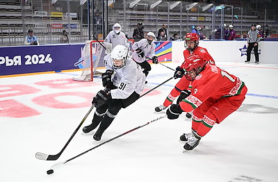 Белорусская сборная по хоккею стала победителем I зимних Игр \"Дети Приморья\"