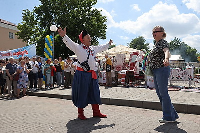 Фестиваль культур: 19 национальных подворий представлены в Гродно