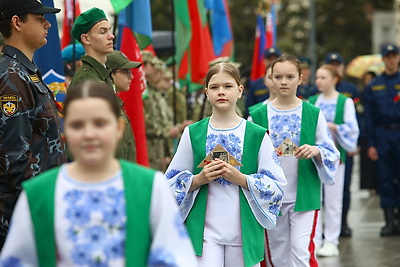 Слет военно-патриотических клубов \"Вершина мужества\" открылся в Минске