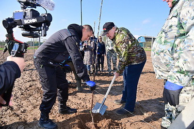 Лукашенко провел субботник на своей малой родине