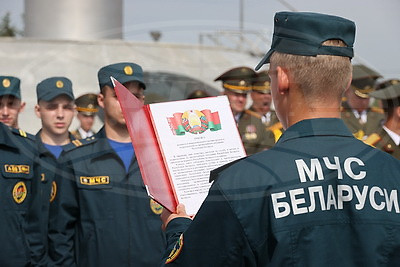 Торжественное мероприятие по случаю Дня пожарной службы прошло на площади Госфлага