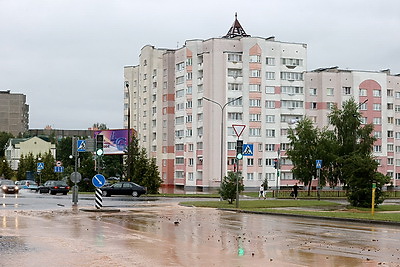 После сильного ливня улицы Слонима оказались под водой