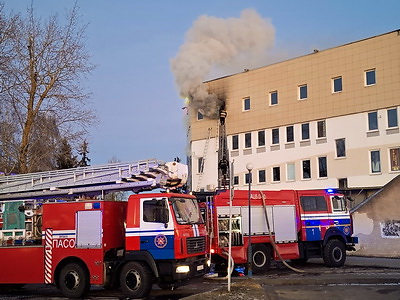 В Витебске при пожаре в ТЦ спасены 10 человек, еще 215 эвакуированы