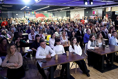 \"Знаковая встреча\" проходит во время \"Марафона единства\" в Гомеле