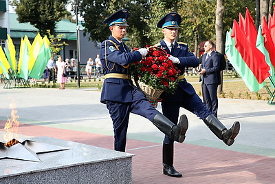 Участники Дня белорусской письменности почтили память защитников и мирных жертв войны