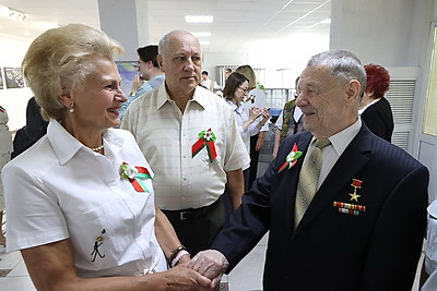 Юбилейные медали \"80 лет освобождения Беларуси от немецко-фашистских захватчиков\" вручены ветеранам в Витебске