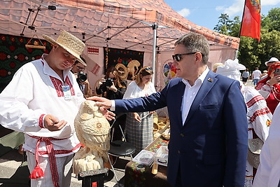 Белорусское фестивальное подворье представило в Гродно творчество всех областей страны