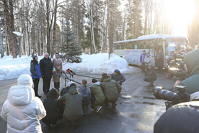 Основной и дублирующий экипажи ЭП-21 в Звездном городке торжественно проводили на Байконур