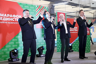 \"Разам працуем, разам спяваем!\": проект \"Марафона единства\" проходит в Барановичах