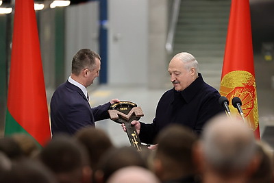 Лукашенко принял участие в торжественном открытии нового участка Минского метрополитена