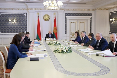 Подготовку к первому заседанию VII ВНС обсудили на совещании у Лукашенко