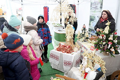 Городской квест и интерактивные площадки: второй день \"Марафона единства\" проходит в Бресте