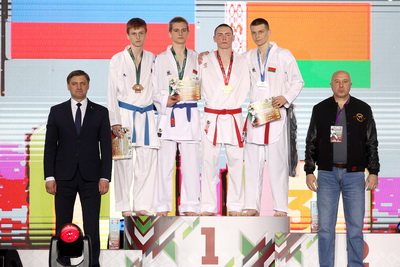 На Кубке Дружбы по карате в Минске разыграны 54 комплекта наград