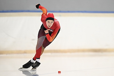 Головатюк и Доморацкая одержали победу в чемпионате Беларуси по конькобежному спорту