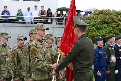 Слет военно-патриотических клубов \"Вершина мужества\" открылся в Минске