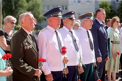 В Щучинском районе торжественно открыли знак в память о расстрелянной в годы ВОВ пожарной дружине