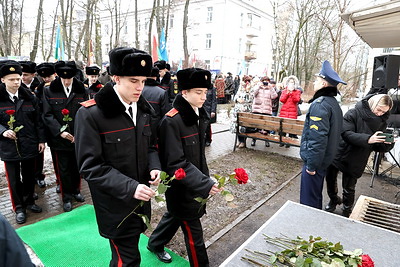 Мемориальную доску Герою Советского Союза Ивану Журбе открыли в Минске