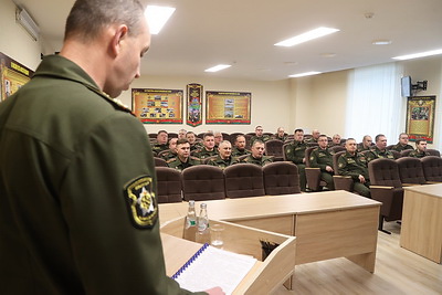 Четко и слаженно. Нападение условного противника на военный комиссариат отразили в Могилеве