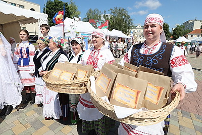 Белорусское фестивальное подворье представило в Гродно творчество всех областей страны