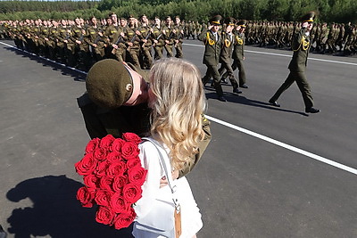 Около 2,4 тыс. военнослужащих принесли присягу в Борисове