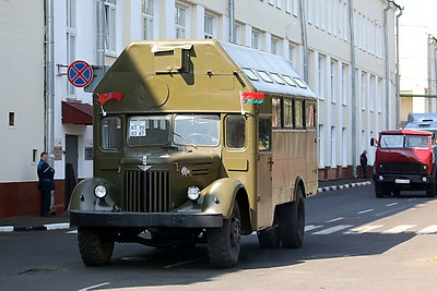 Парад ретро и современной техники МАЗ прошел на заводах холдинга в честь 80-летия предприятия