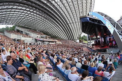 Большой концерт в честь 1050-летия города прошел в Летнем амфитеатре
