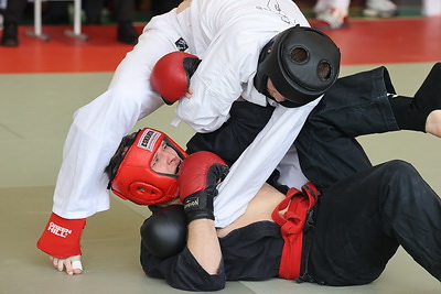 В Могилеве с участием девушек проходит чемпионат МВД по рукопашному бою