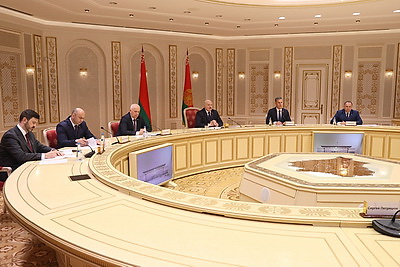 Лукашенко встретился с губернатором Воронежской области России