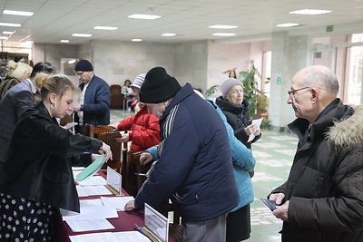 Выборы-2024: в Горках на избирательных участках идет досрочное голосование