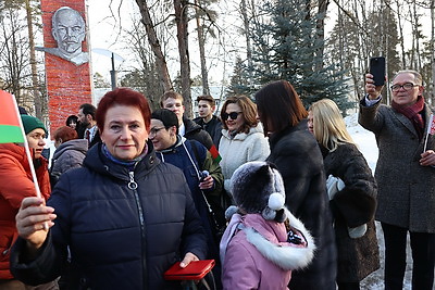 Основной и дублирующий экипажи ЭП-21 в Звездном городке торжественно проводили на Байконур