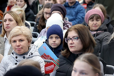 \"Знаковая встреча\" проходит в Пинске на \"Марафоне единства\"