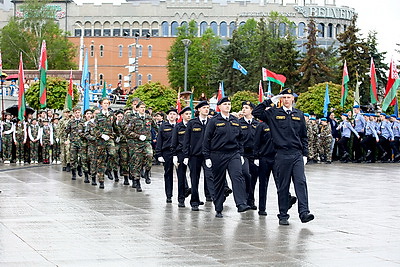 Слет военно-патриотических клубов \"Вершина мужества\" открылся в Минске