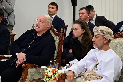 Лукашенко в Омане посетил порт и СЭЗ \"Сохар\"