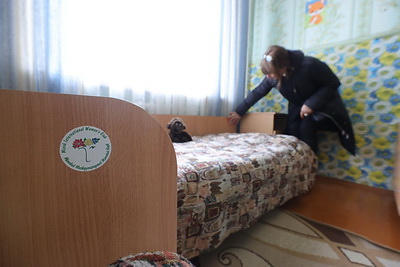 Минский международный женский клуб жен послов подарил Бегомльской школе-интернату набор мебели