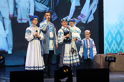 Семья Савчук из Гродненской области заняла первое место на конкурсе \"Семья года\"