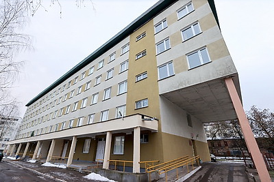 Белорусский фонд мира передал Витебскому детскому клиническому центру портативный аппарат ИВЛ