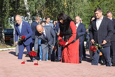 Памятный знак в честь 80-летия освобождения Беларуси открыли в Иглинском районе Башкортостана